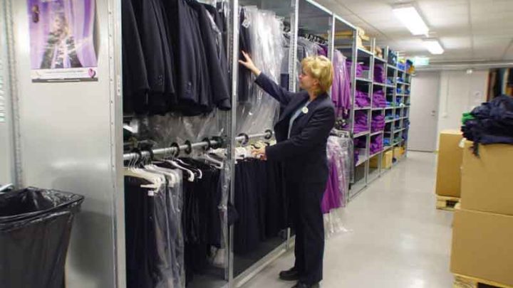 HI280 garment storage