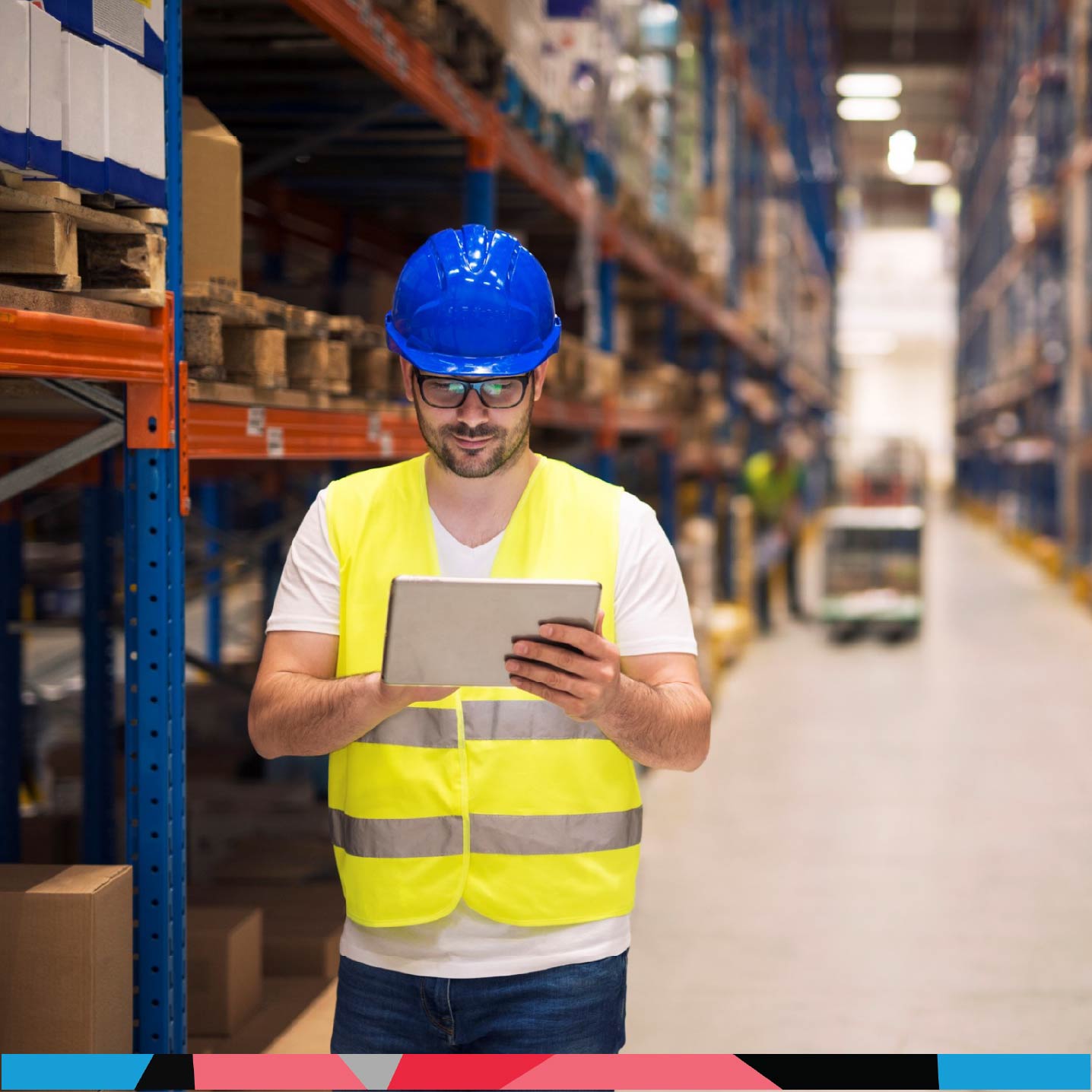 SEMA Approved Rack inspector inspecting pallet racking